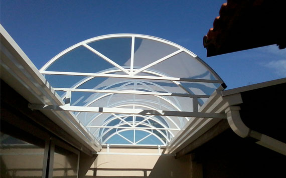 Toldos, coberturas, policarbonato, sombreadores