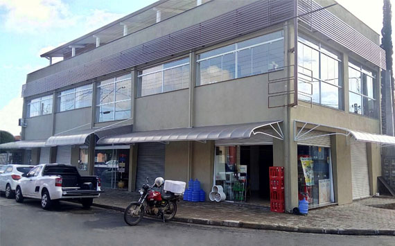 Toldos, coberturas, policarbonato, sombreadores